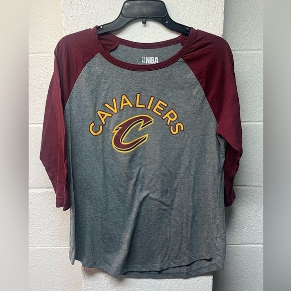 NBA Tops - Cleveland Cavaliers Gray Raglan
Baseball Tee
